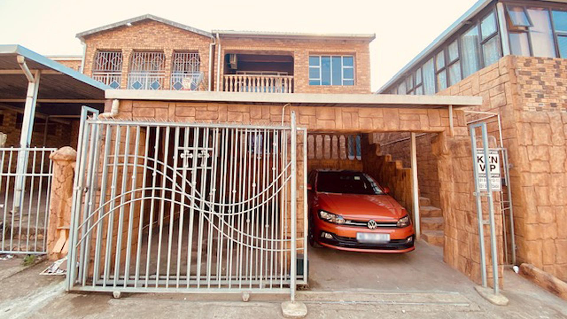 Front View of property in Sunford