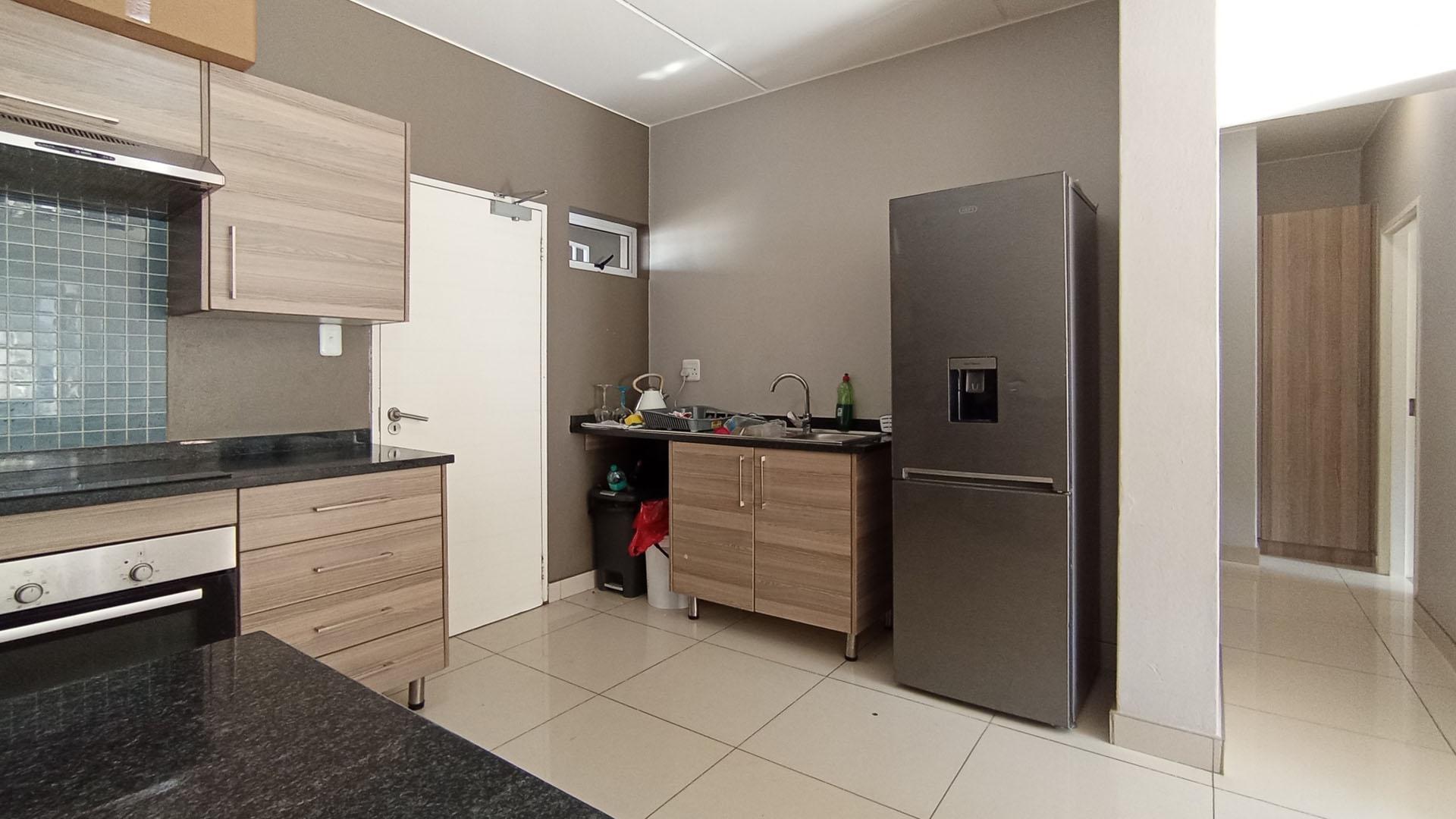 Kitchen - 14 square meters of property in Blue Hills