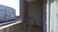Balcony - 6 square meters of property in Blue Hills