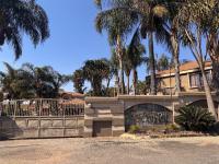 Front View of property in Bonaero Park