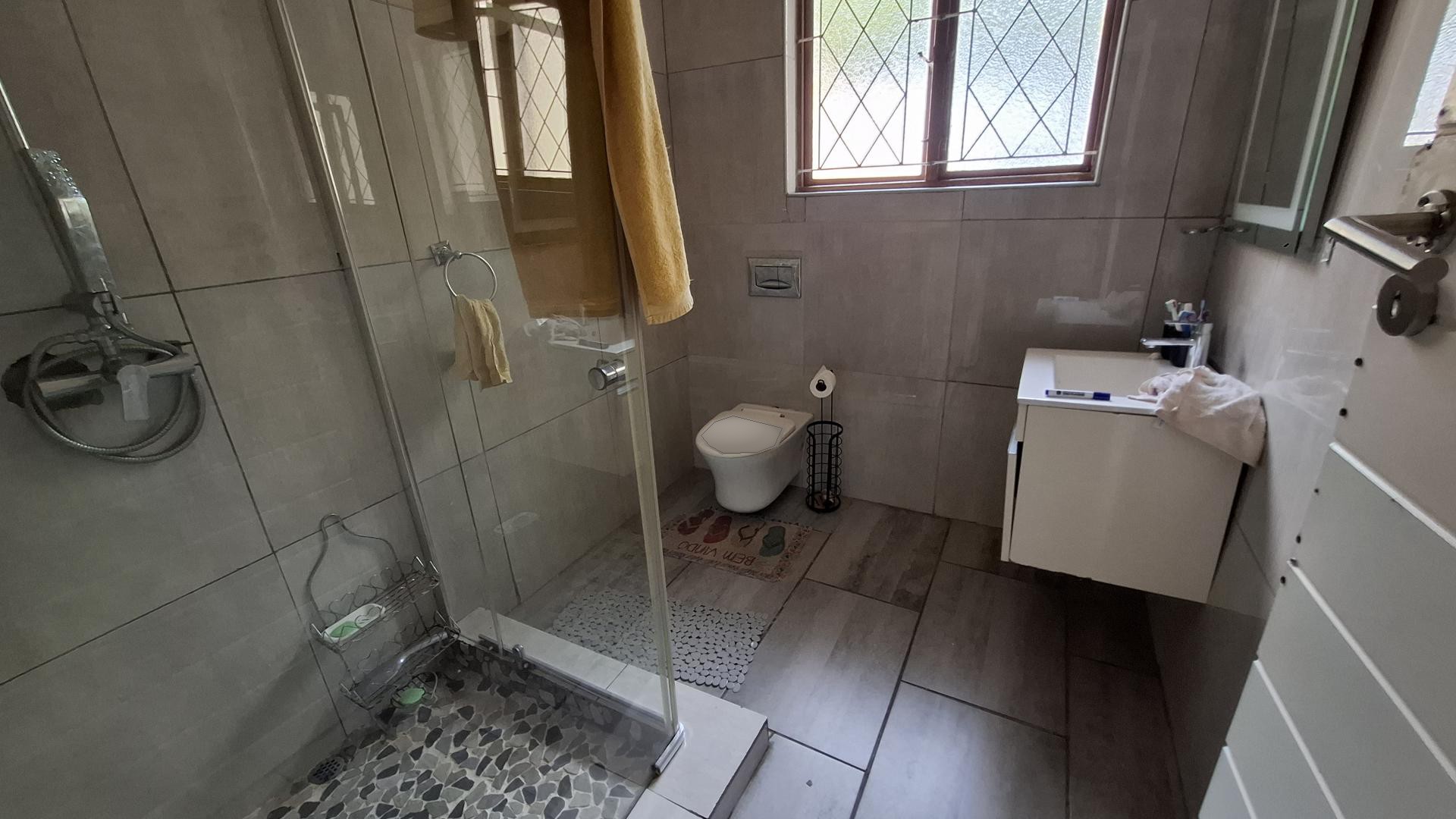 Bathroom 2 of property in Shelly Beach