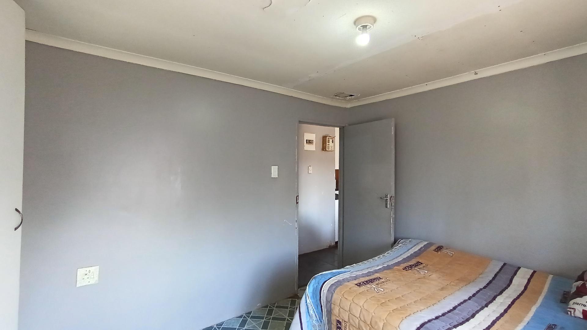Bed Room 1 - 13 square meters of property in Pietermaritzburg (KZN)