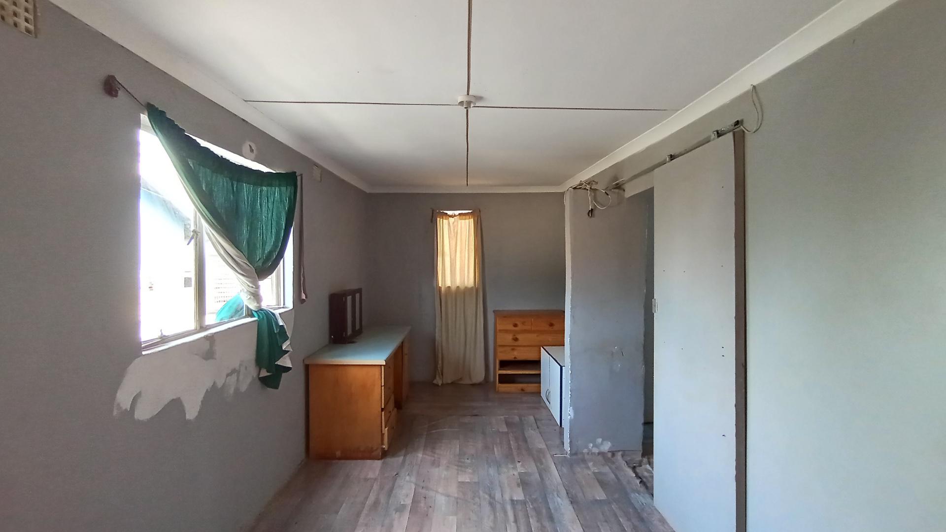 Bed Room 3 - 18 square meters of property in Pietermaritzburg (KZN)