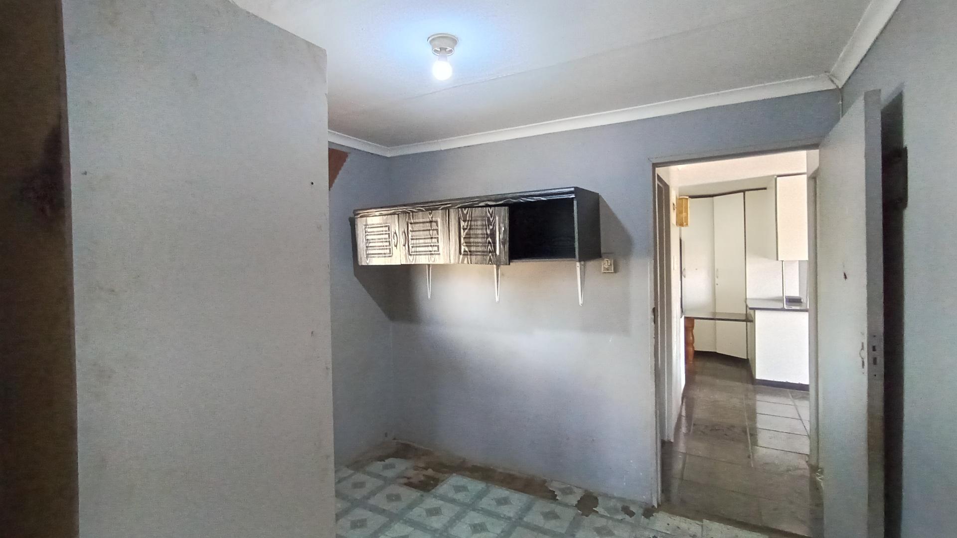 Bed Room 2 - 10 square meters of property in Pietermaritzburg (KZN)