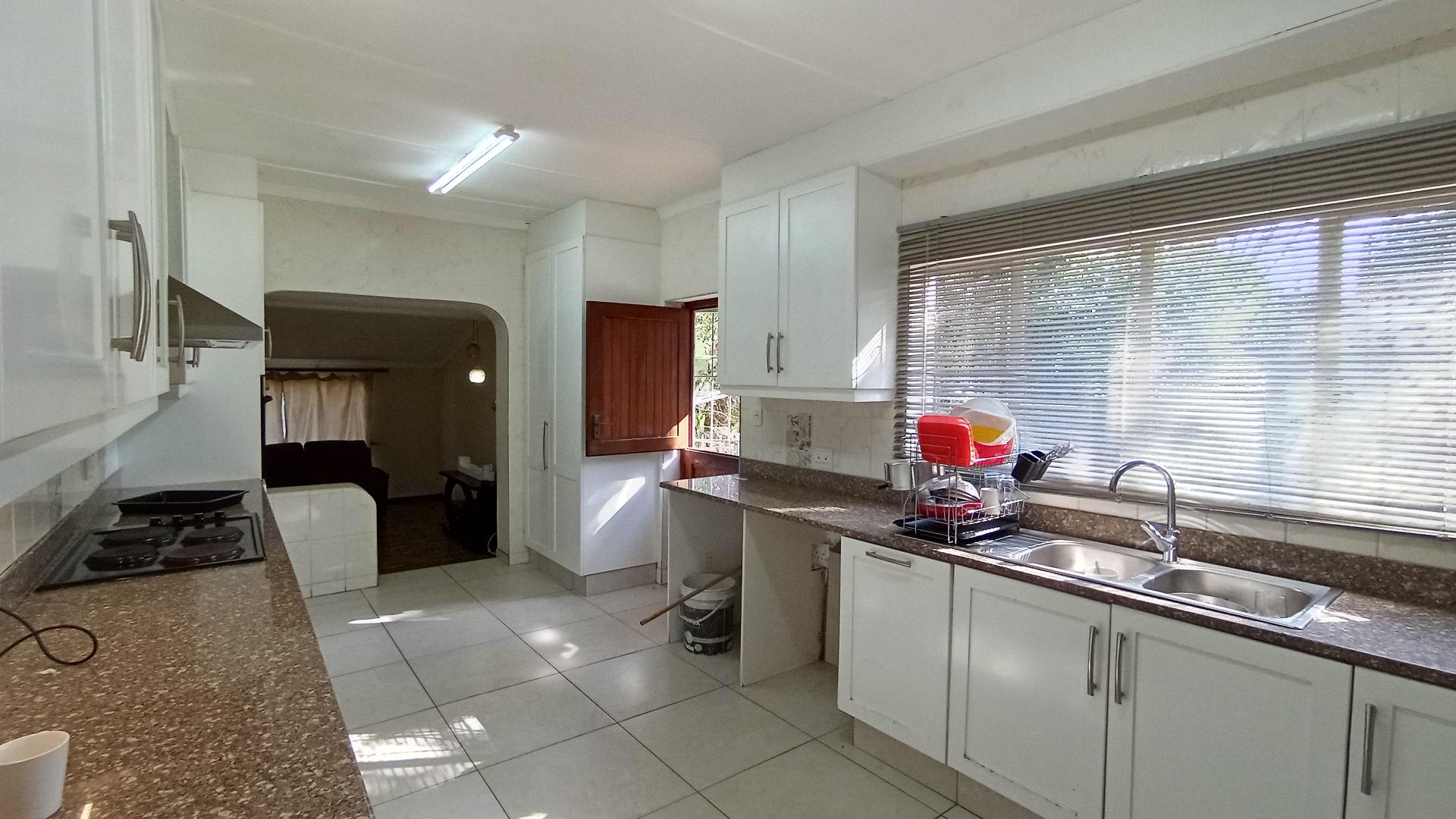 Kitchen - 28 square meters of property in Hatton Estate