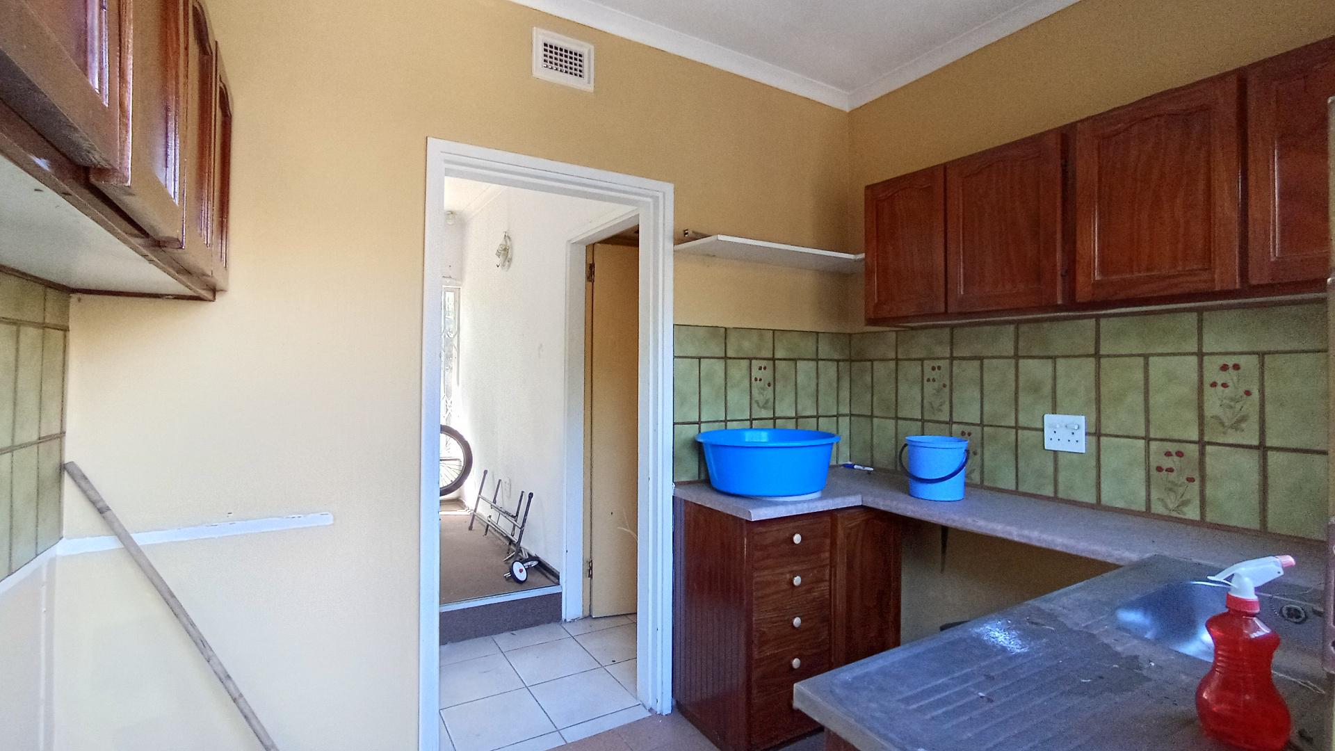 Kitchen - 28 square meters of property in Hatton Estate