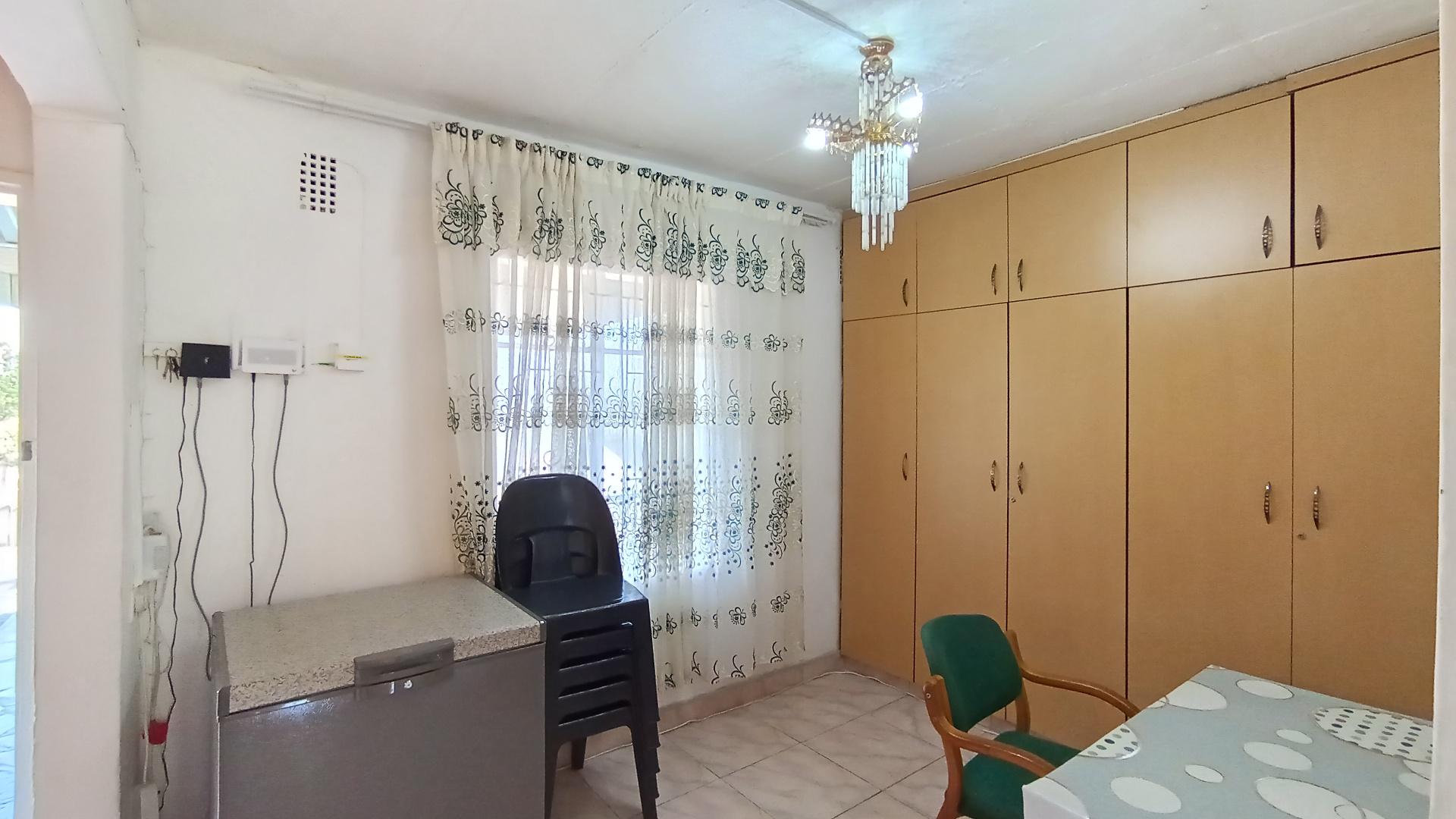 Dining Room - 13 square meters of property in Bombay Heights