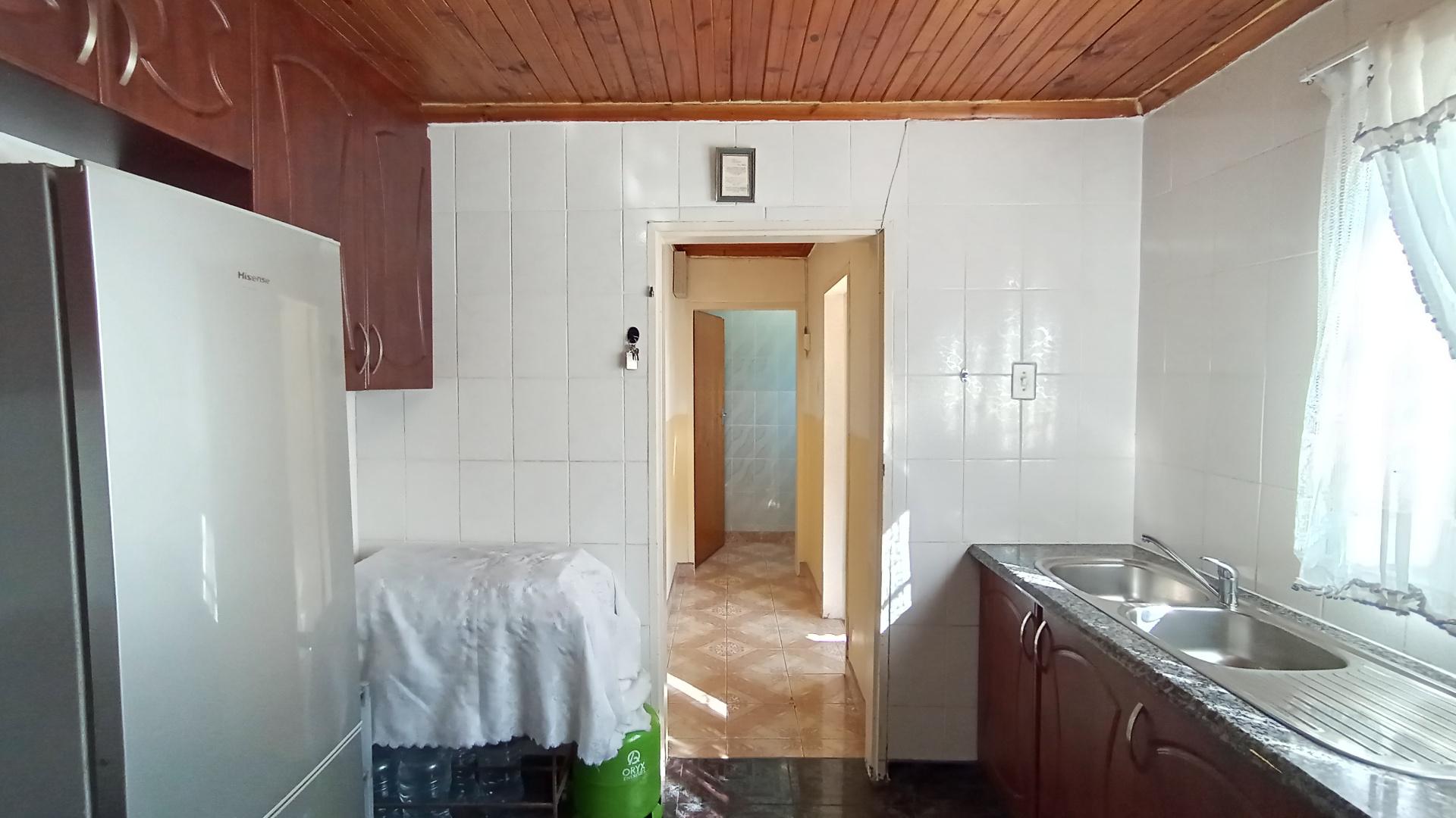 Kitchen - 15 square meters of property in Bombay Heights