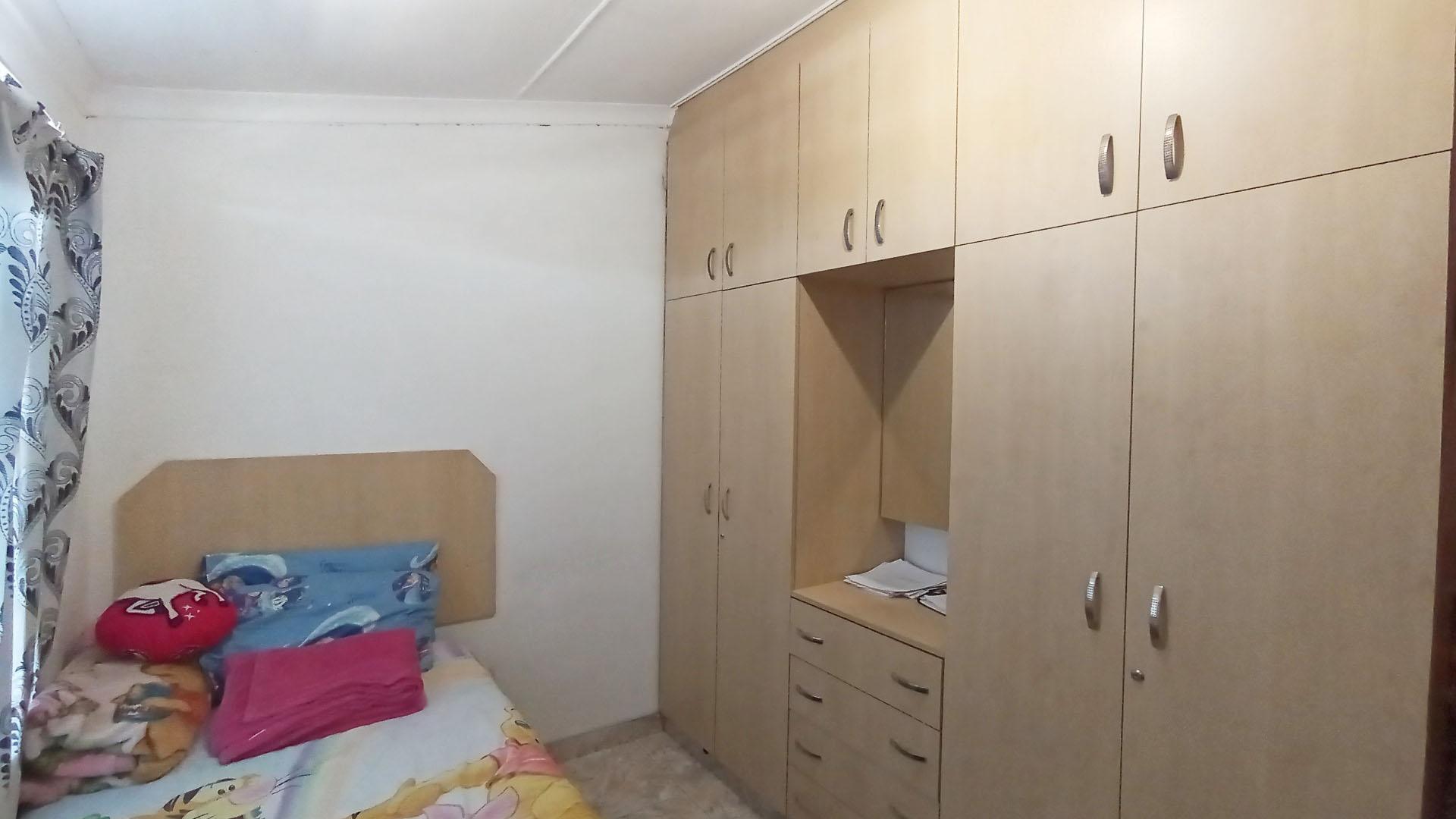 Bed Room 3 - 11 square meters of property in Bombay Heights