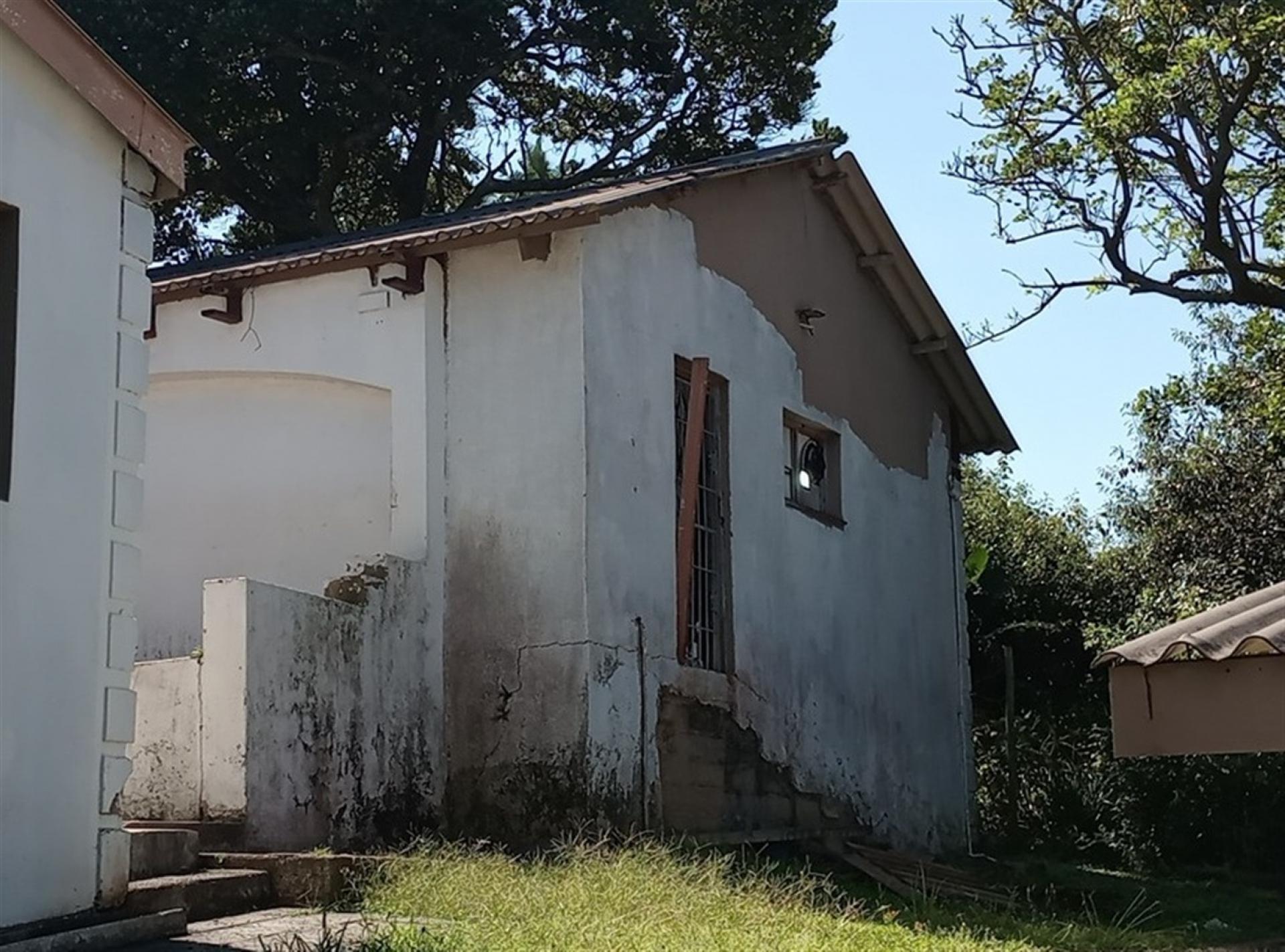 Front View of property in Oslo Beach