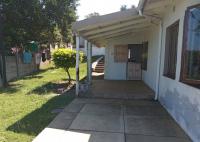 Front View of property in Oslo Beach