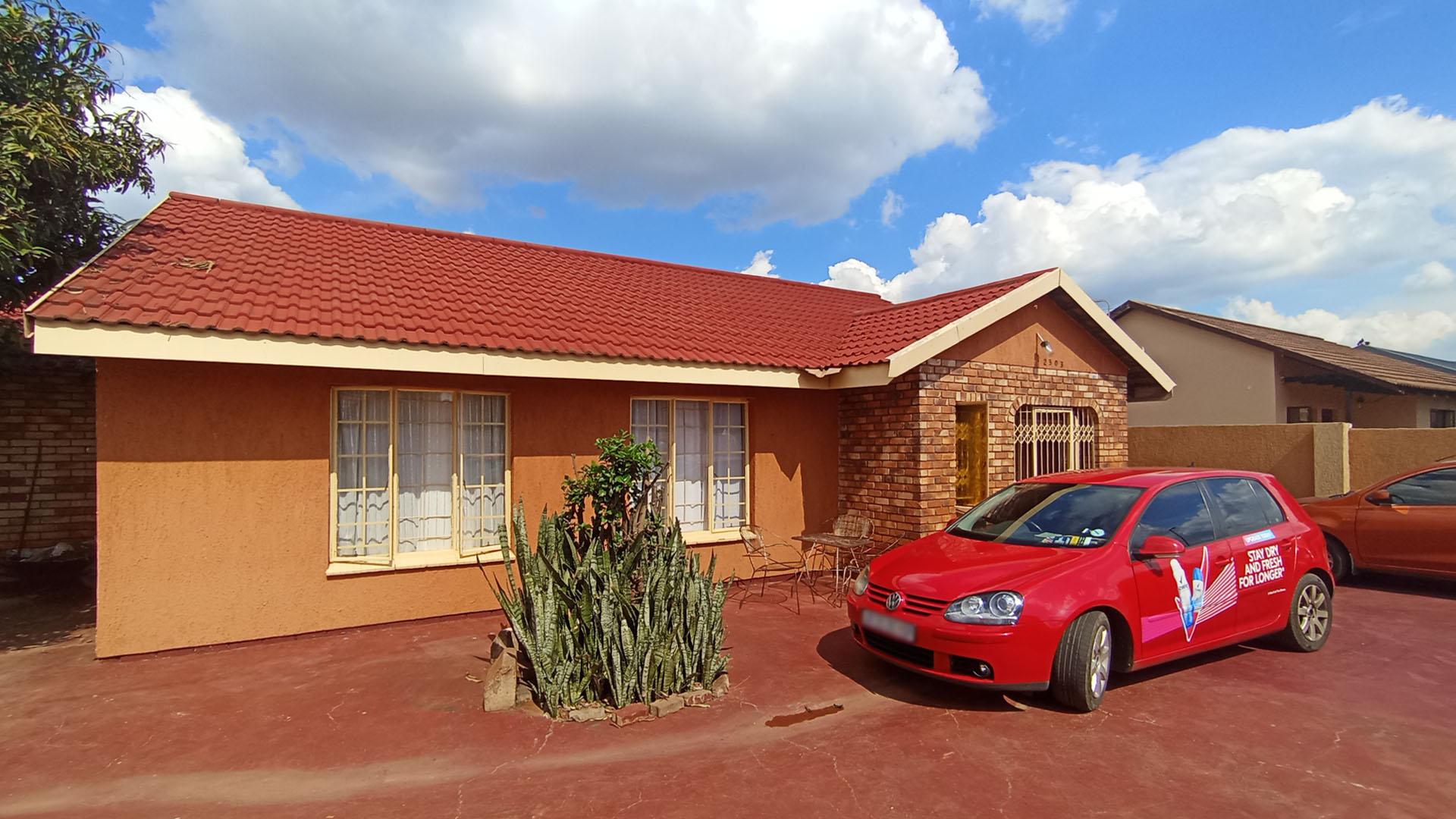 Front View of property in Ga-Rankuwa