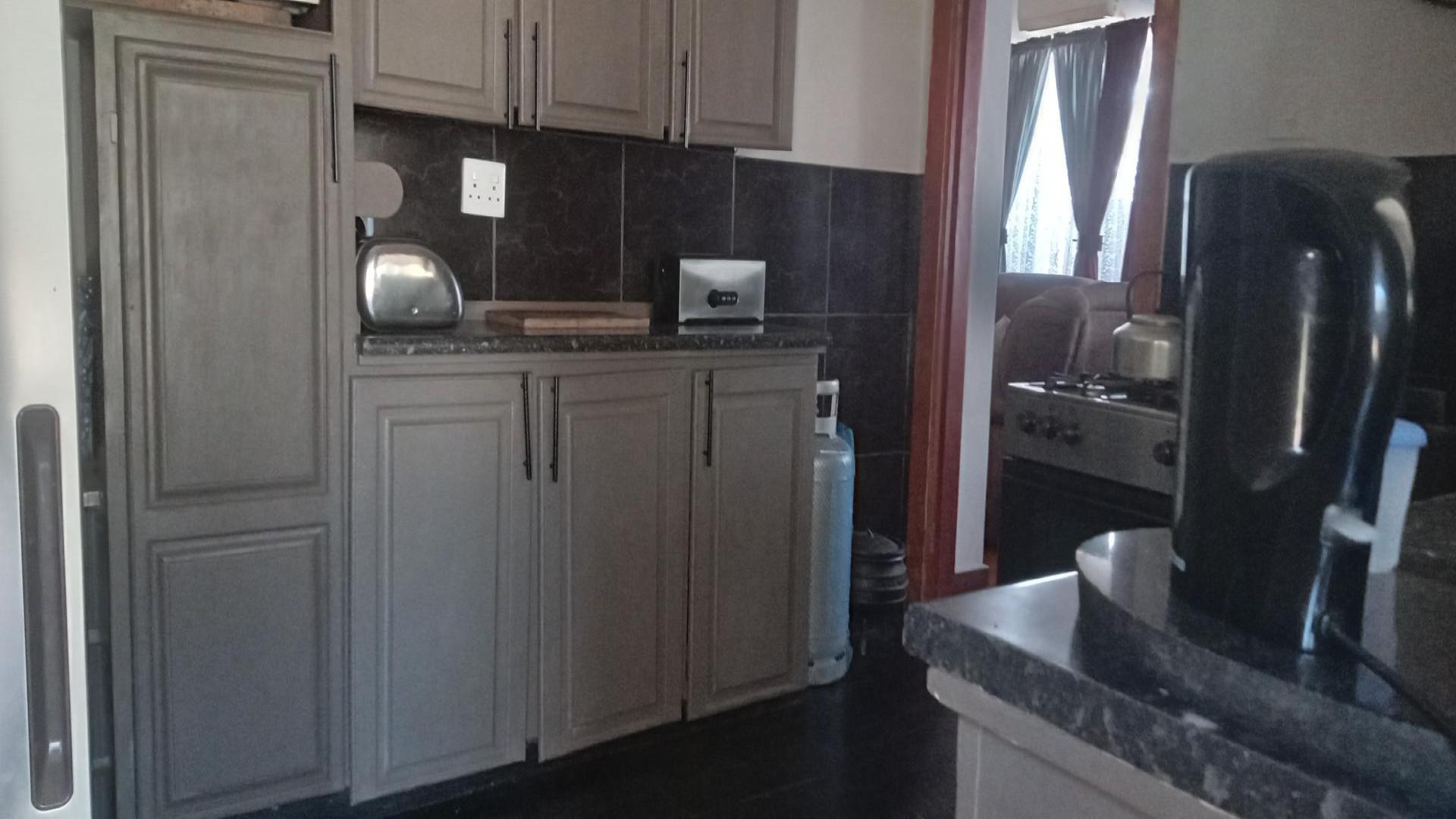 Kitchen of property in Lester Park