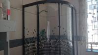 Bathroom 1 of property in Lester Park