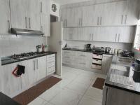 3 Bedroom 2 Bathroom Flat/Apartment for Sale for sale in Southernwood