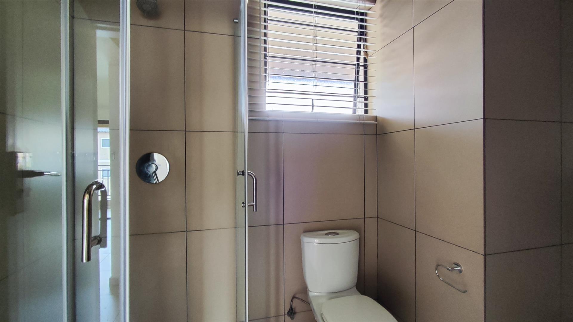 Bathroom 1 - 6 square meters of property in Lilianton