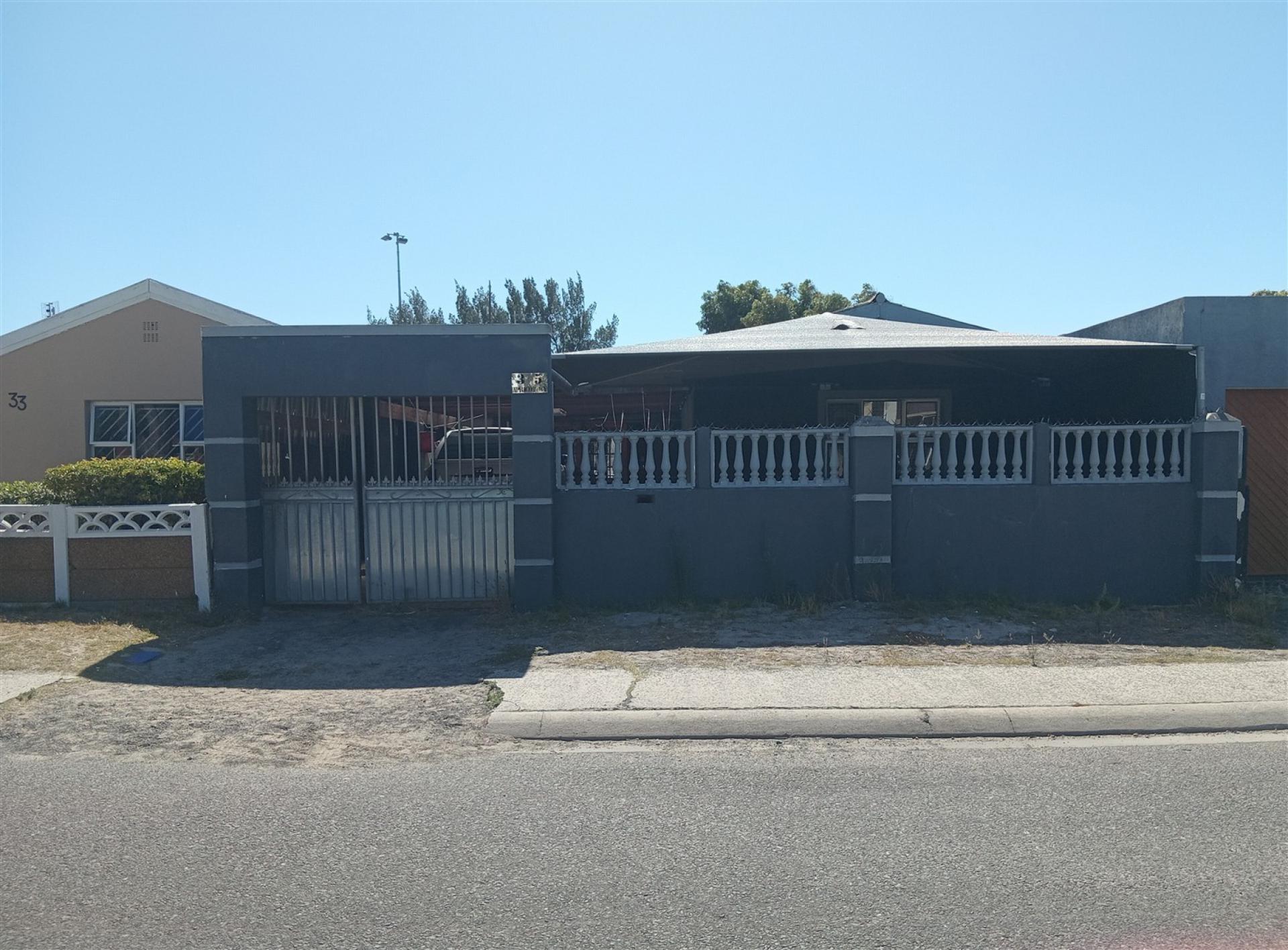 Front View of property in Westridge
