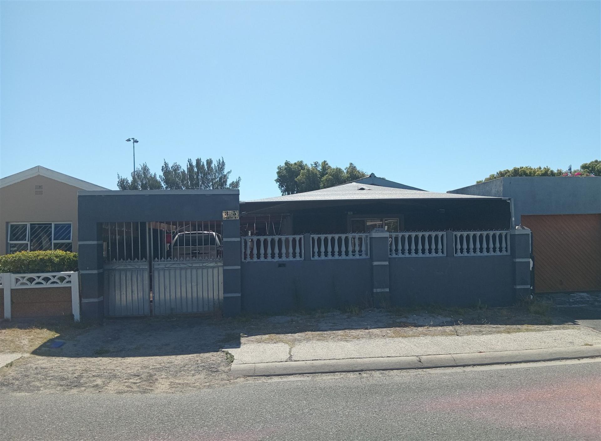 Front View of property in Westridge