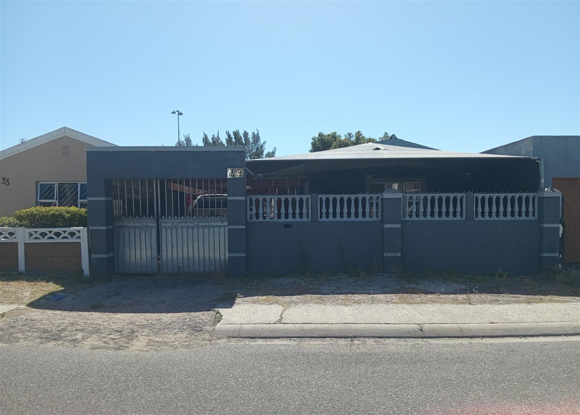 Front View of property in Westridge