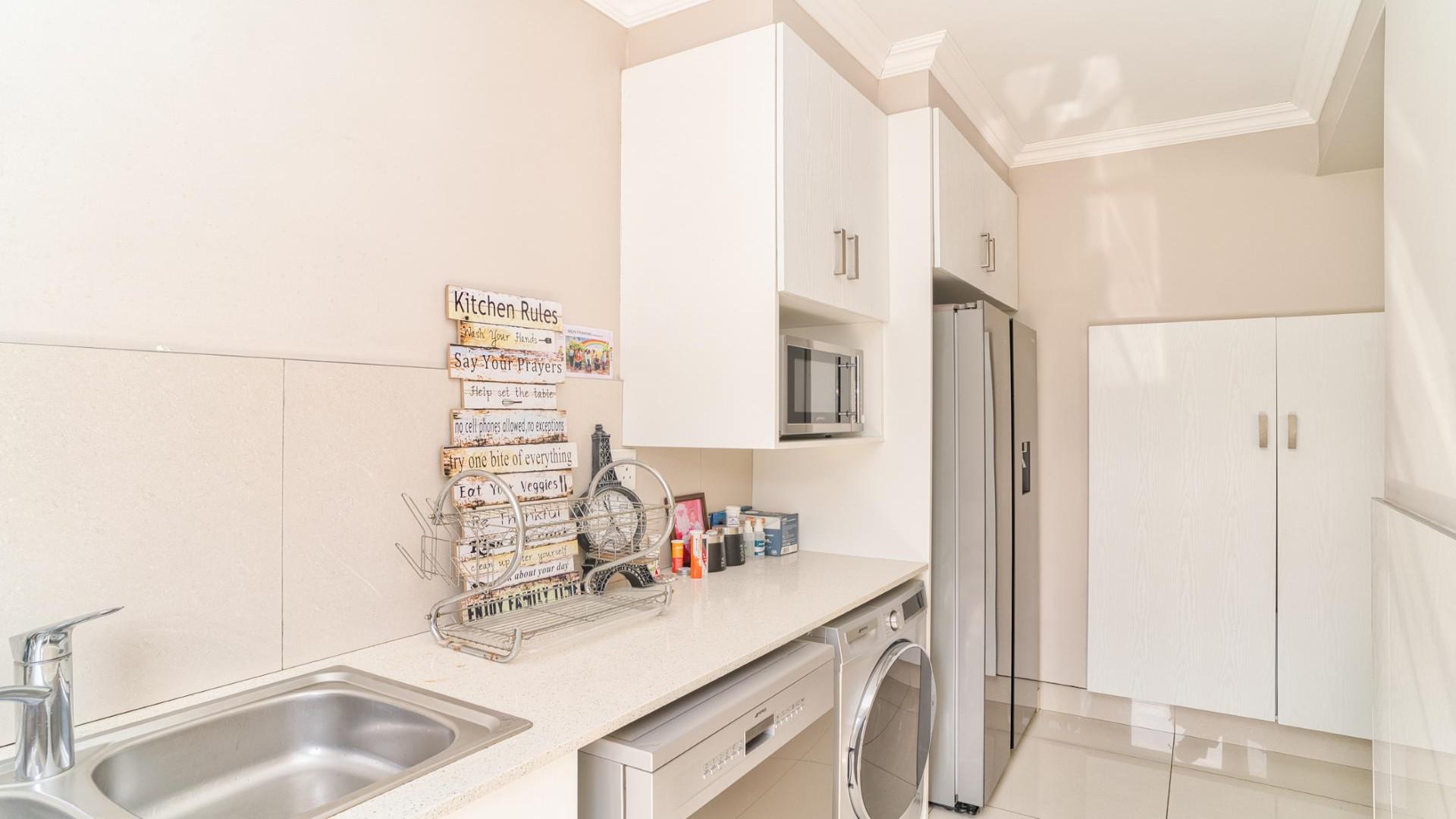 Scullery - 7 square meters of property in Mount Edgecombe 