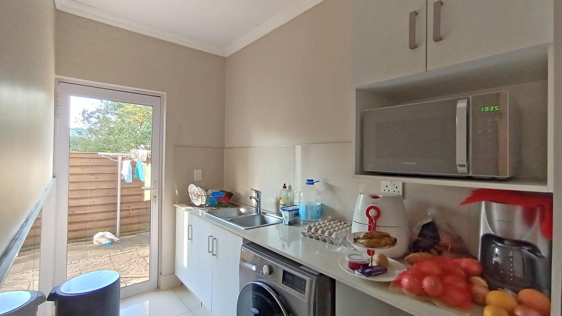 Scullery - 7 square meters of property in Mount Edgecombe 