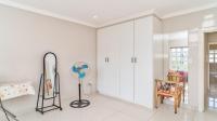 Bed Room 2 - 16 square meters of property in Mount Edgecombe 