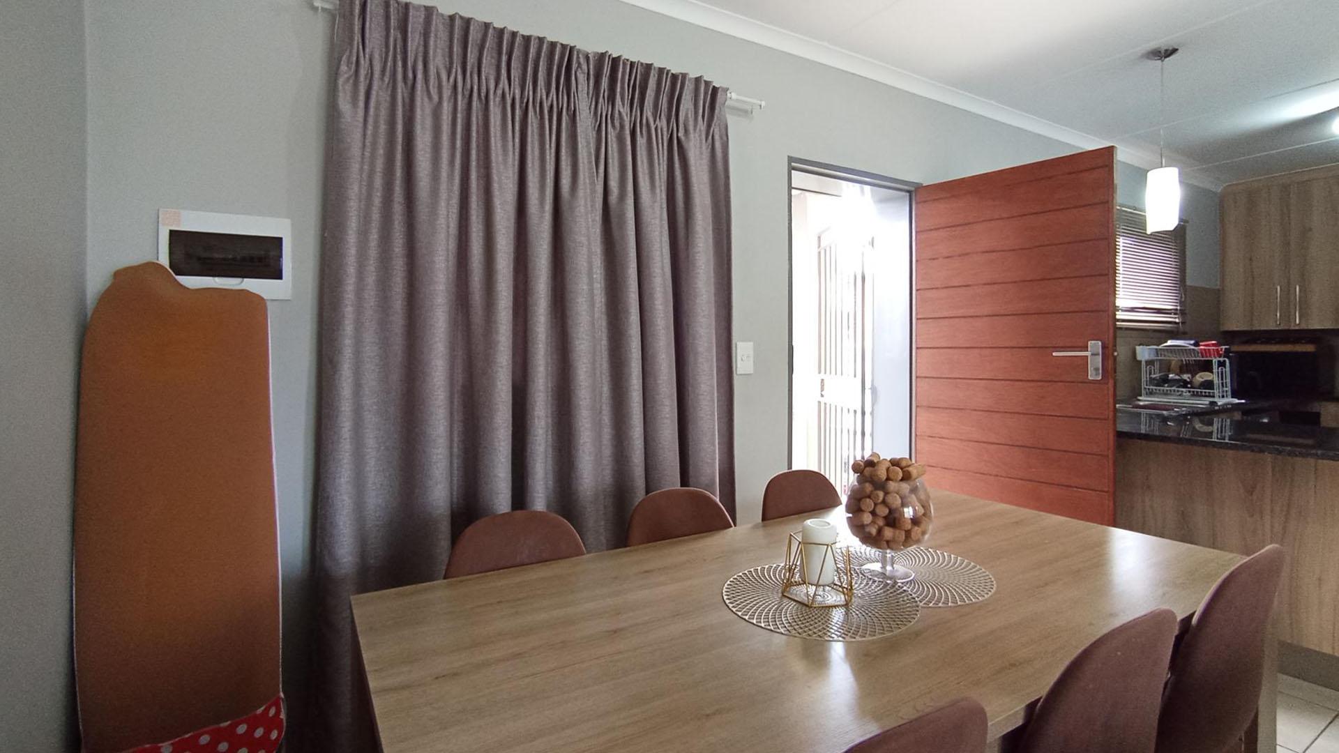 Dining Room of property in Sagewood