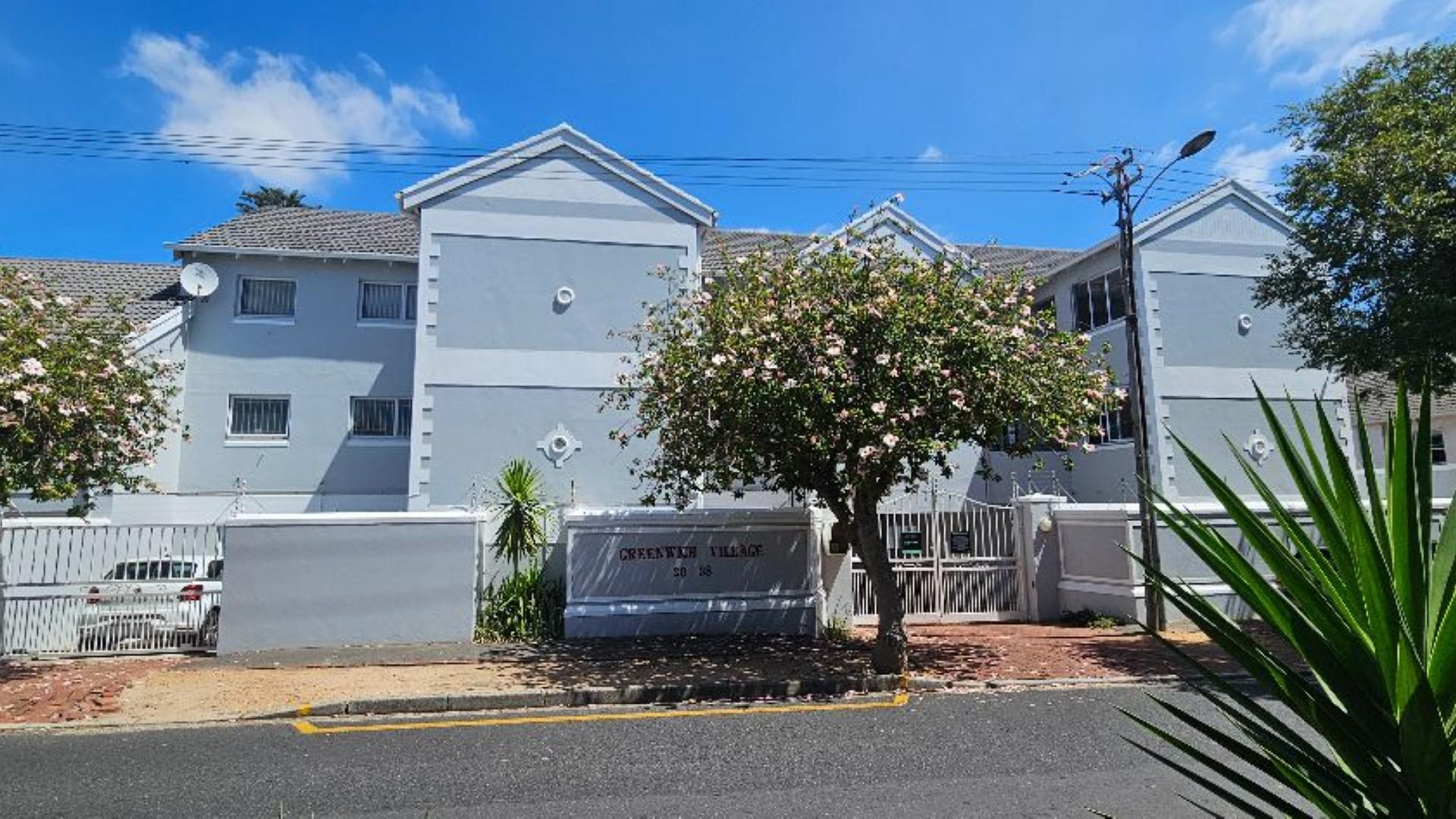 Front View of property in Rondebosch  