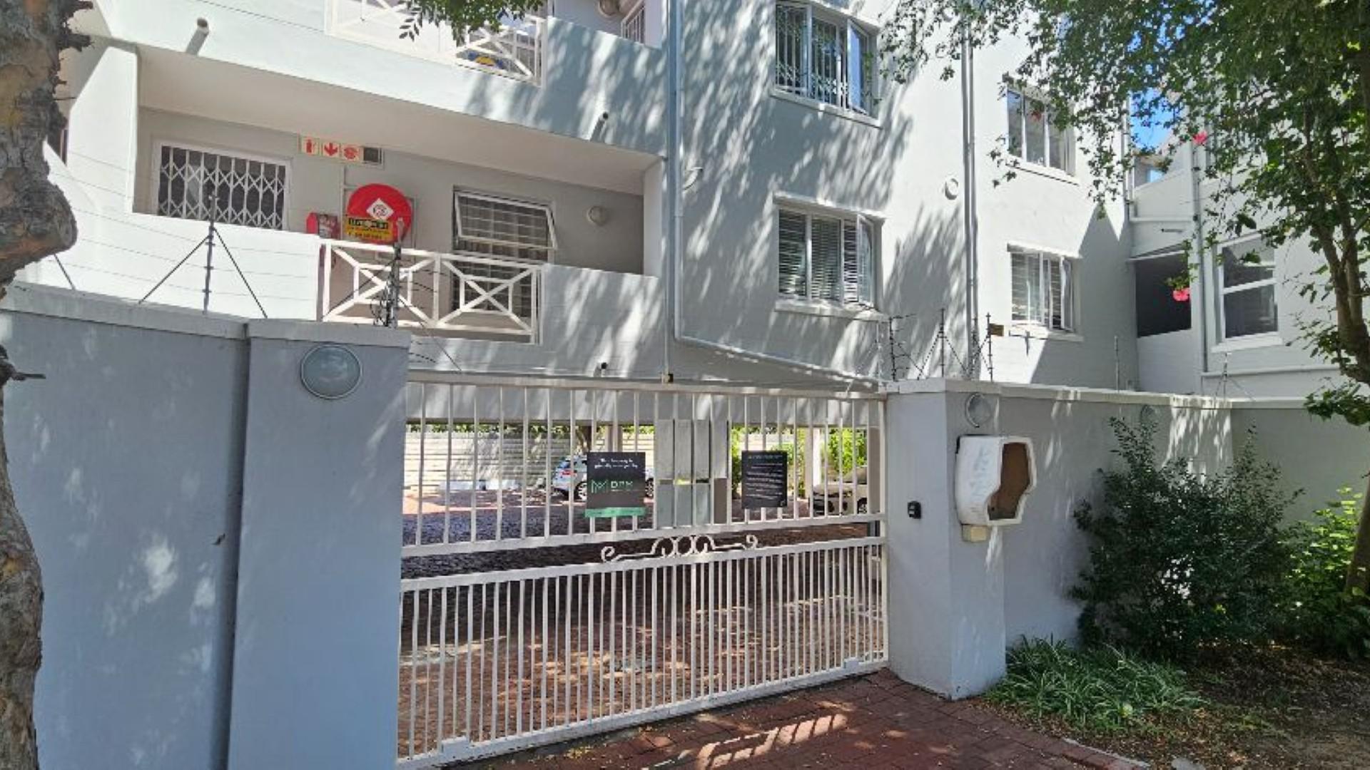 Front View of property in Rondebosch  