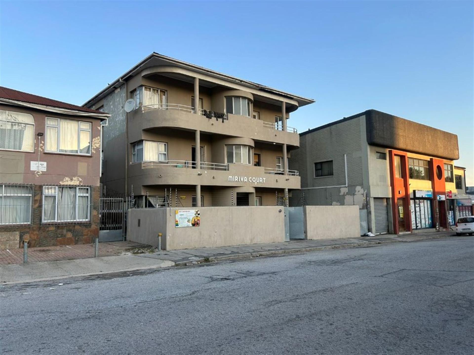 Front View of property in Port Elizabeth Central