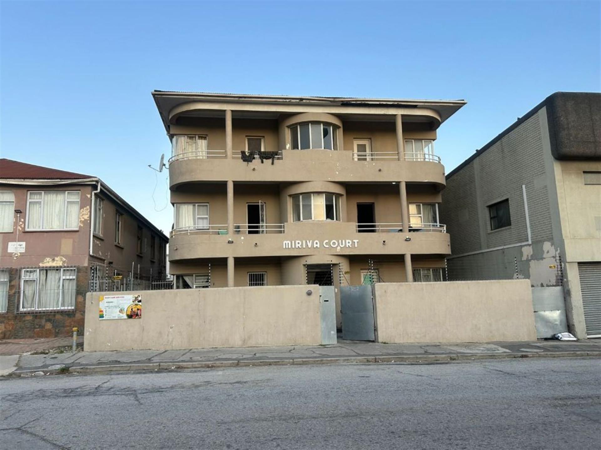 Front View of property in Port Elizabeth Central