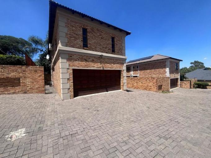 3 Bedroom House for Sale For Sale in Ferndale - JHB - MR665846