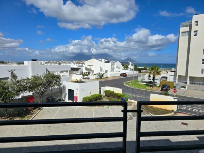 2 Bedroom Apartment to Rent in Bloubergstrand - Property to rent - MR665901