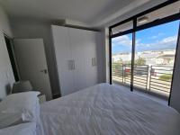  of property in Bloubergstrand