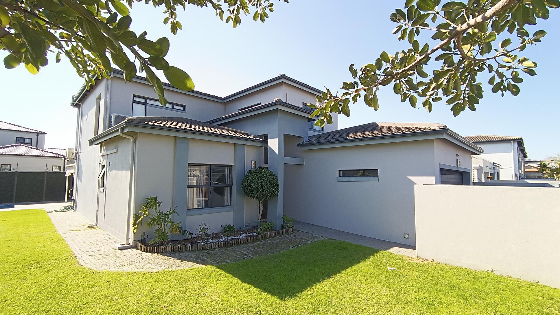 Front View of property in Parklands