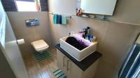 Bathroom 1 - 4 square meters of property in Parklands