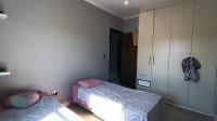 Bed Room 2 - 14 square meters of property in Parklands