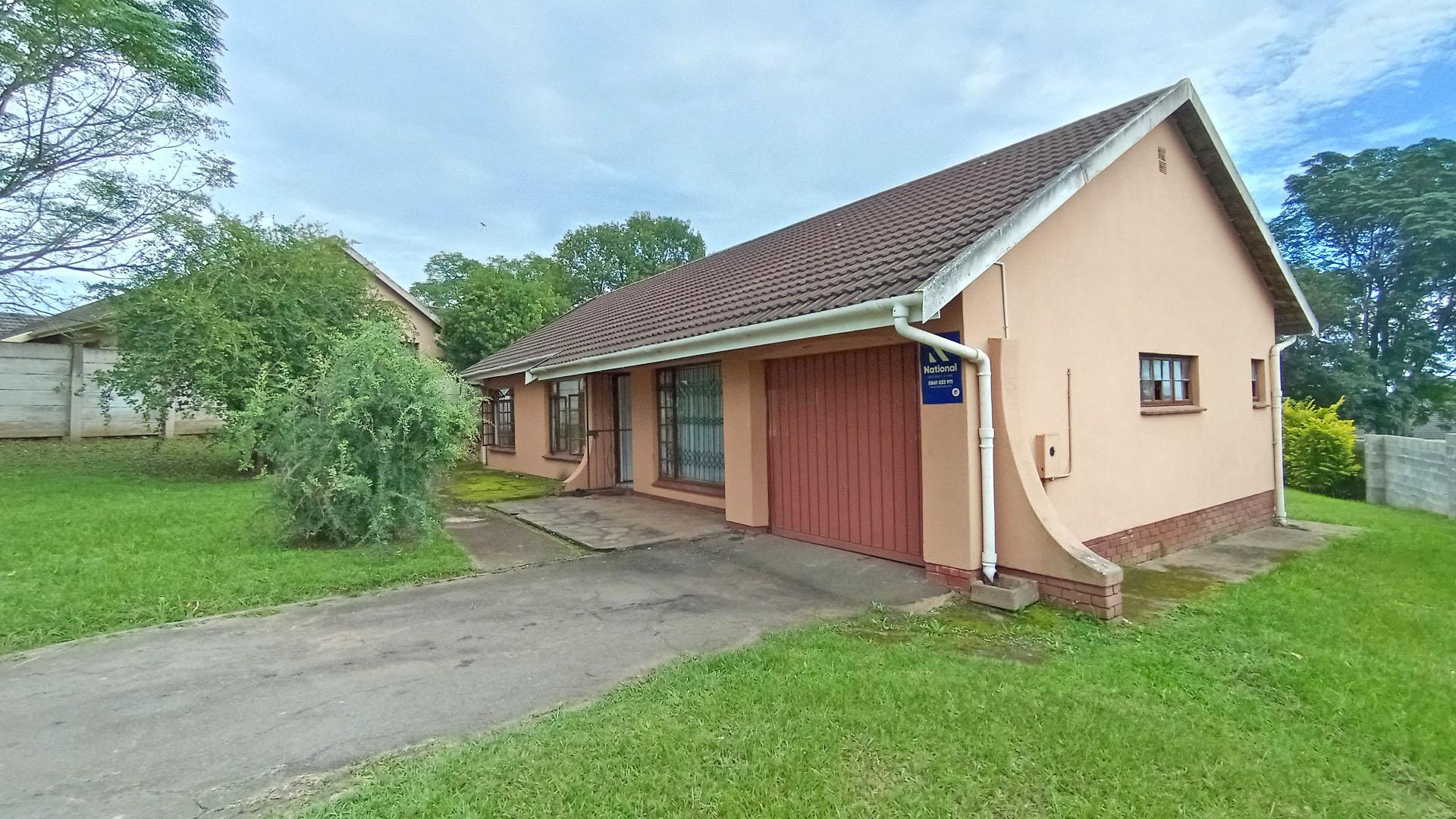 Front View of property in Hazelmere
