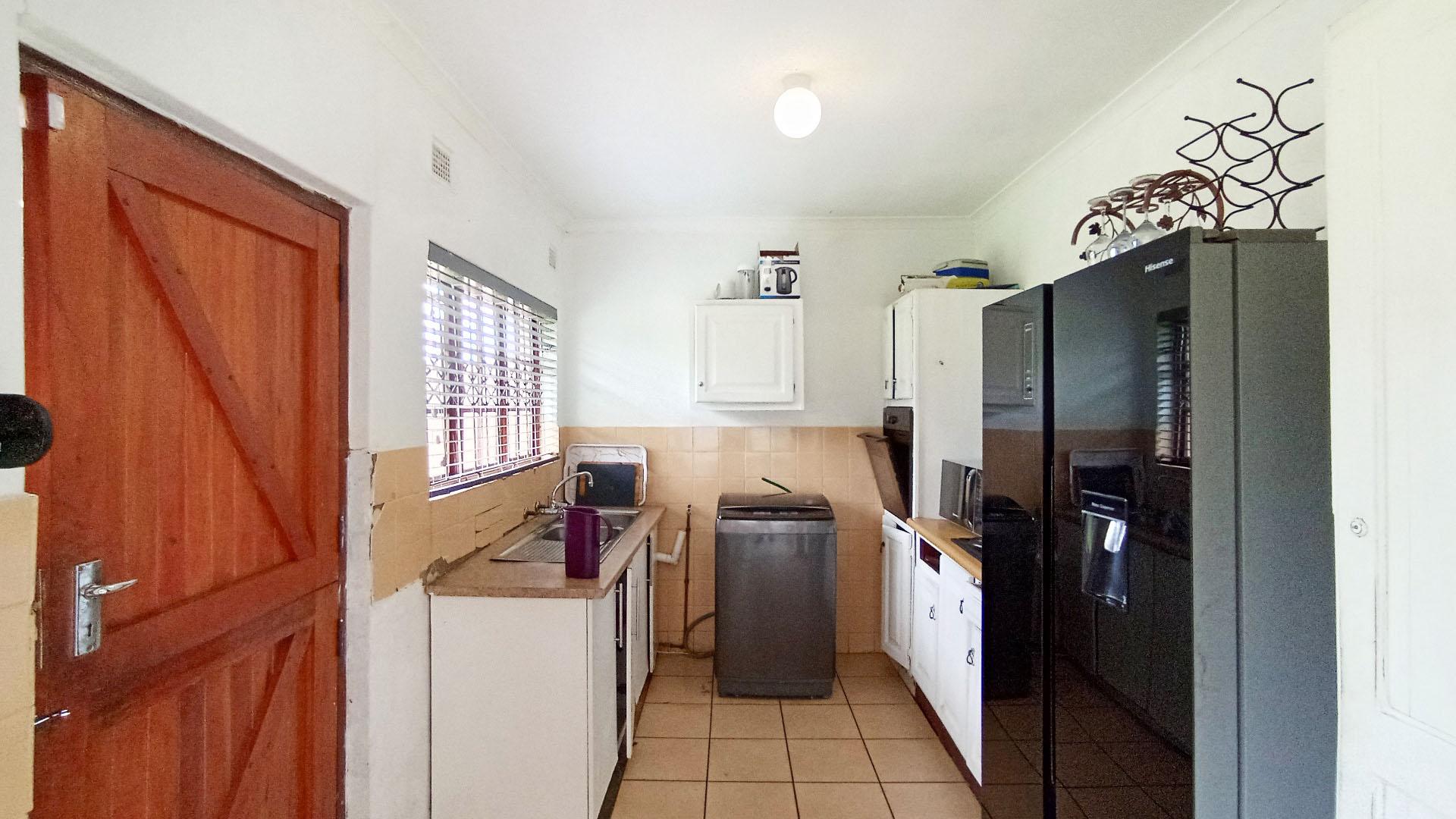 Kitchen - 11 square meters of property in Hazelmere