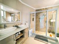  of property in Sterpark