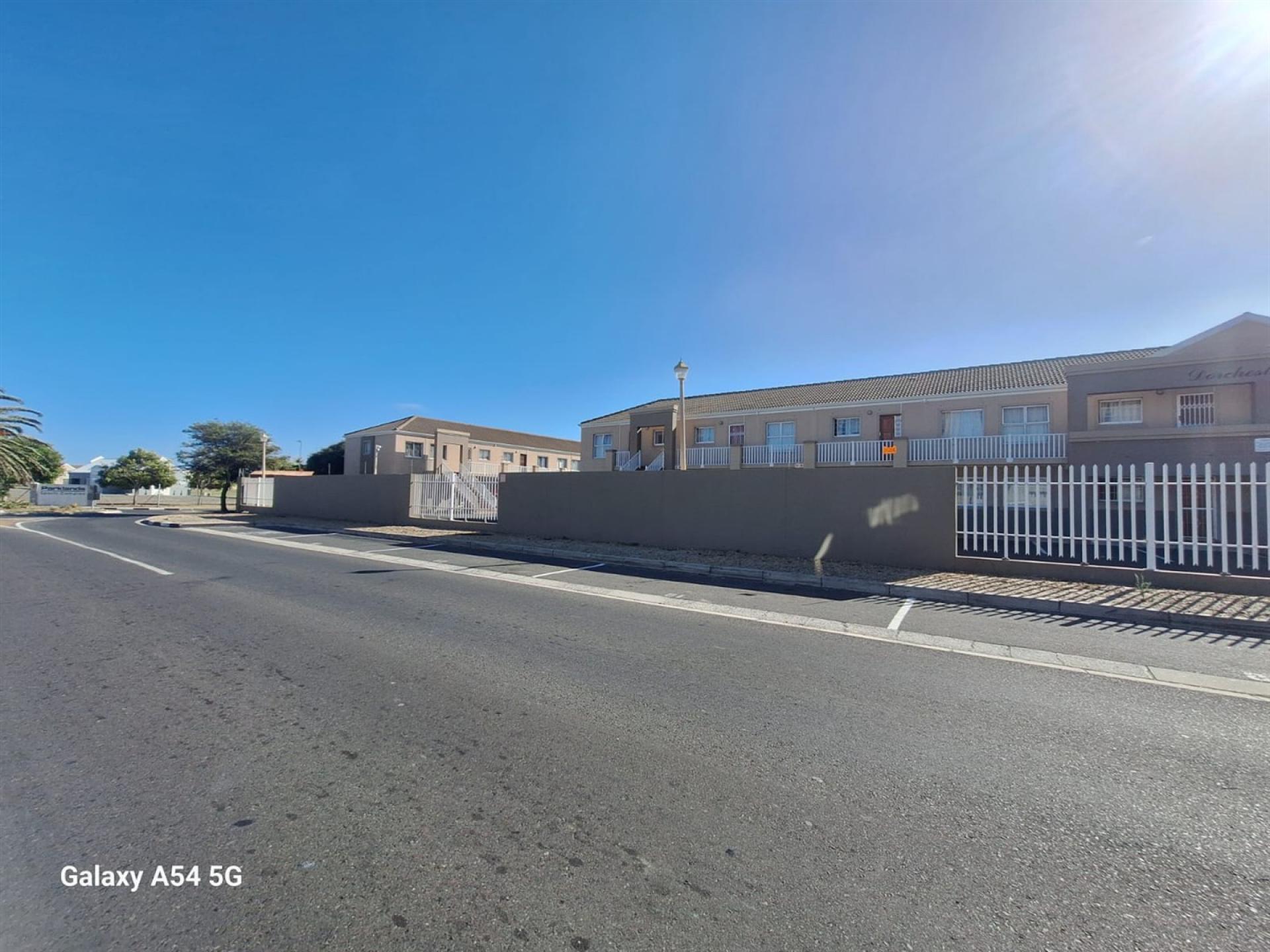 Front View of property in Parklands