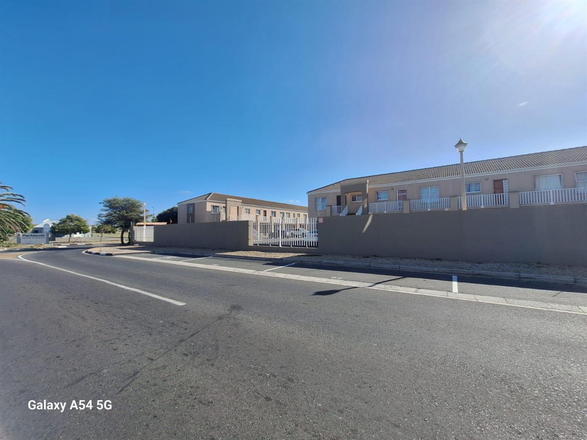 Front View of property in Parklands