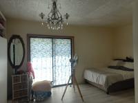  of property in Theresapark