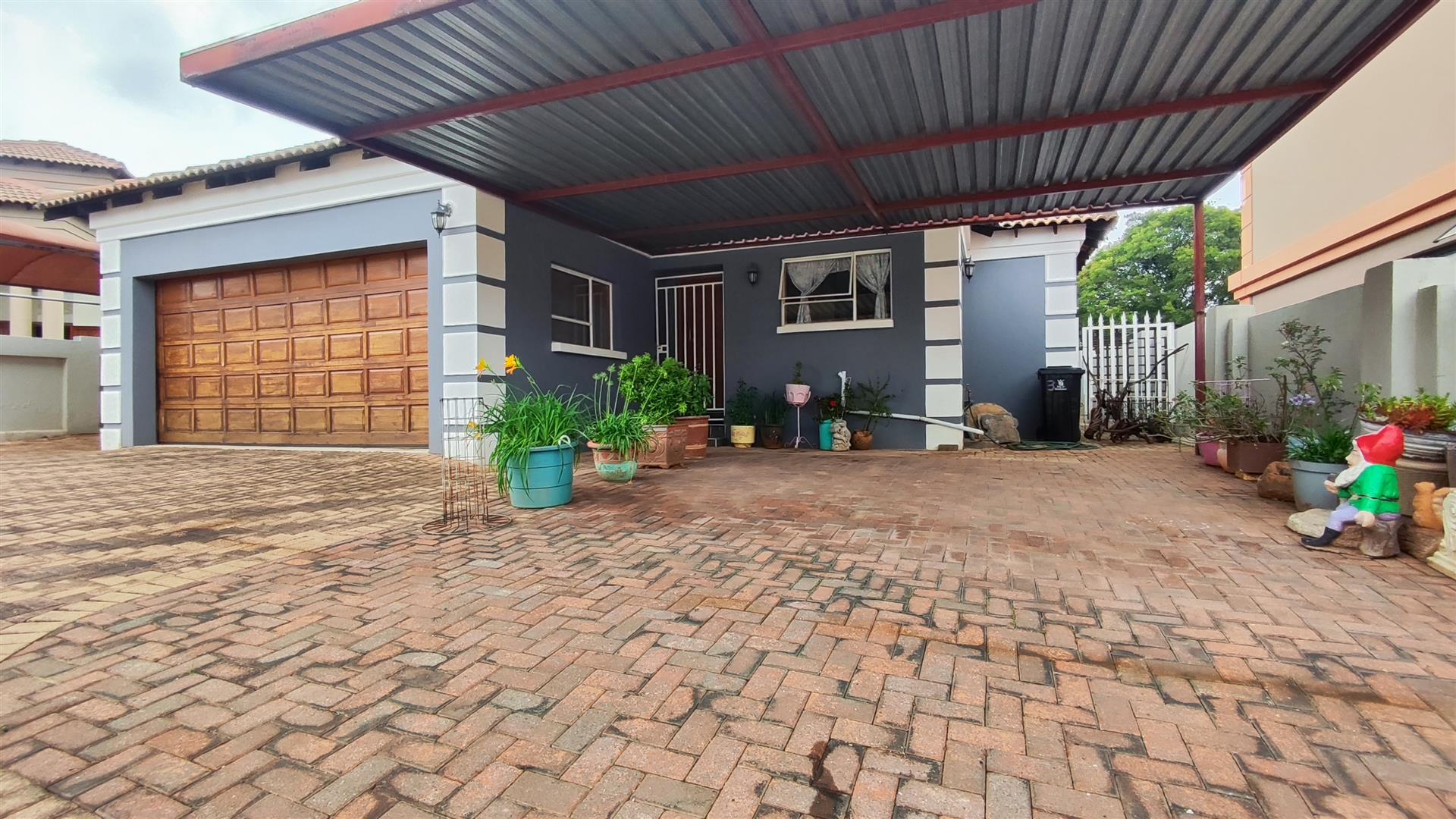 Front View of property in Van Riebeeckpark