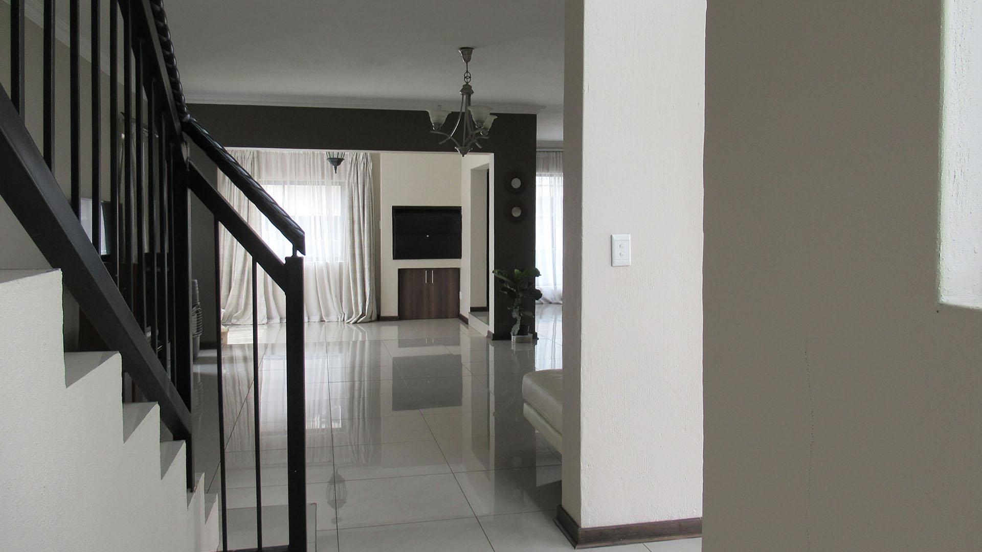 Spaces - 40 square meters of property in Homes Haven