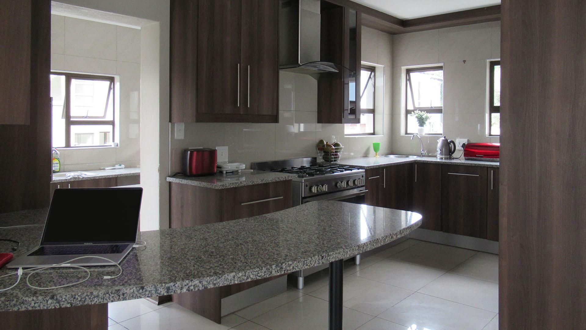 Kitchen - 15 square meters of property in Homes Haven