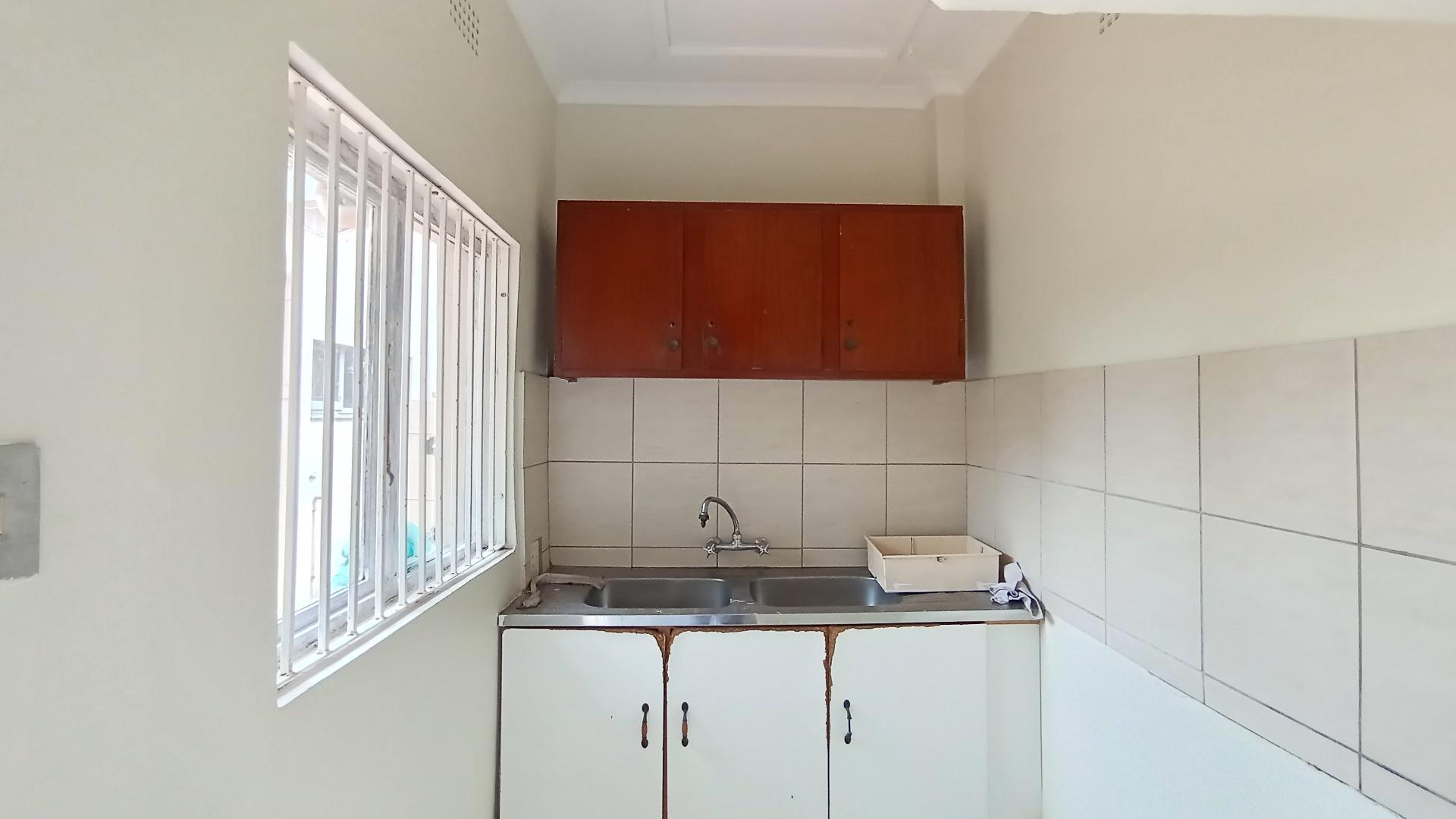 Kitchen - 20 square meters of property in Uvongo