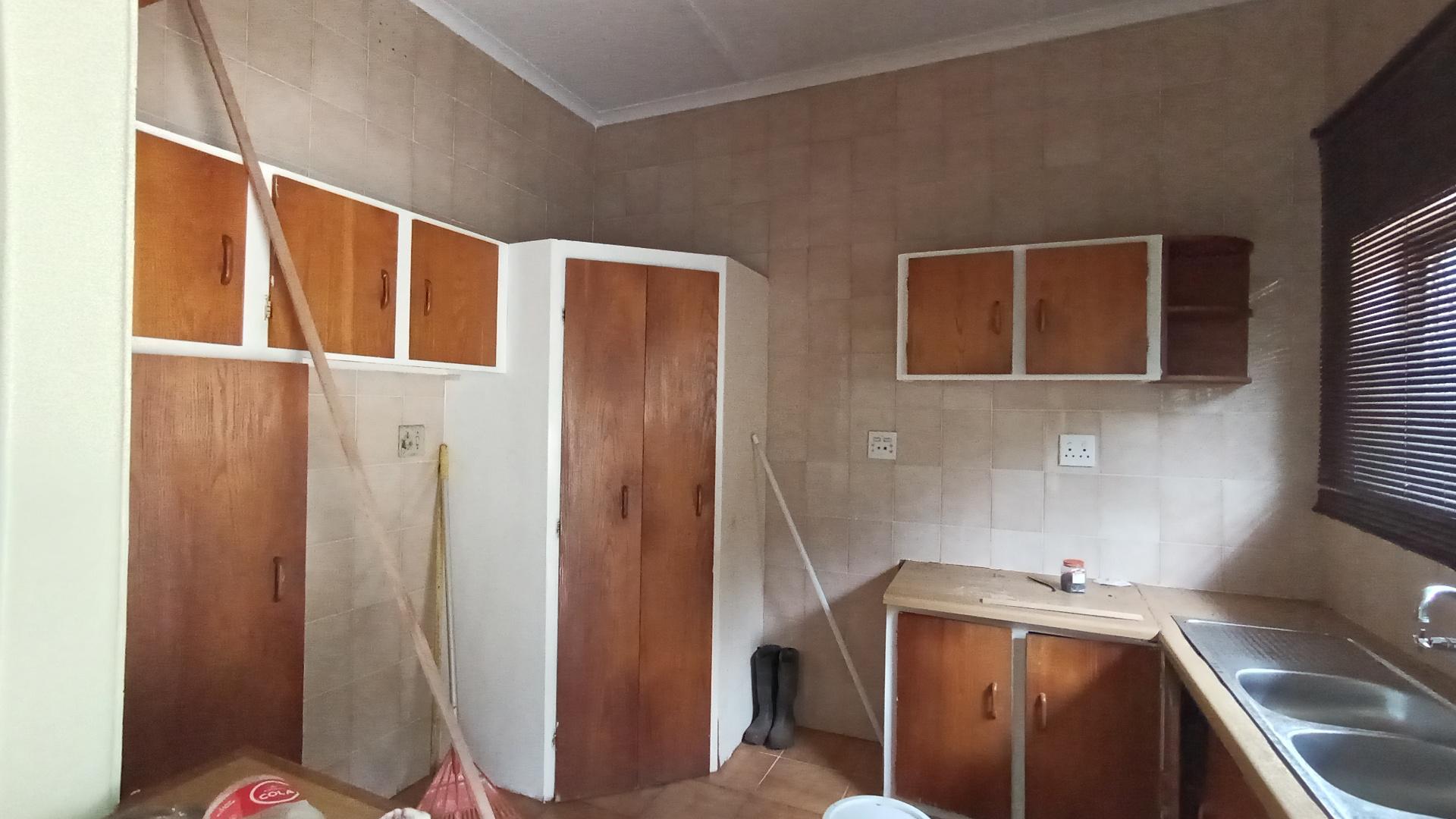 Kitchen - 20 square meters of property in Uvongo