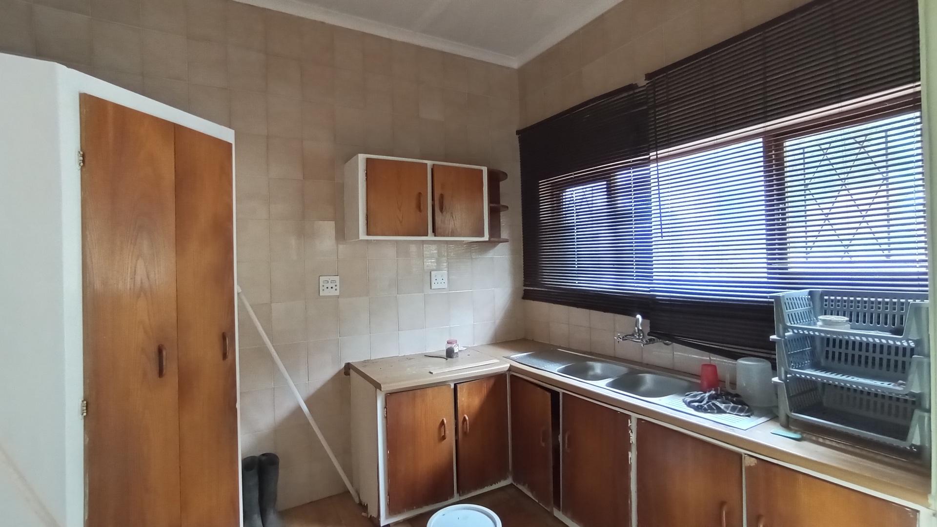 Kitchen - 20 square meters of property in Uvongo