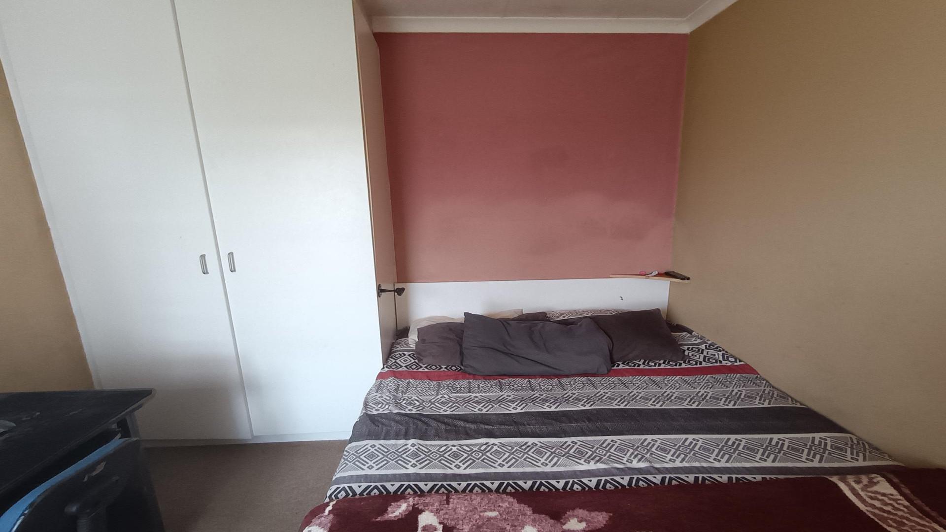 Bed Room 1 of property in Parsons Vlei